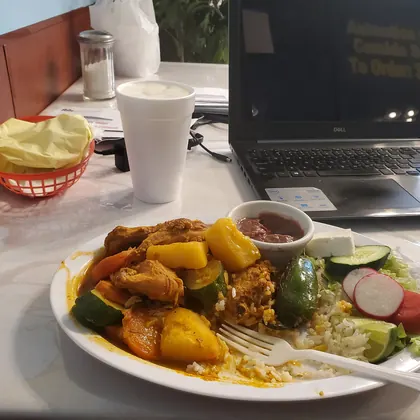 Vicki's Salvadorian Restaurant, business photo 4